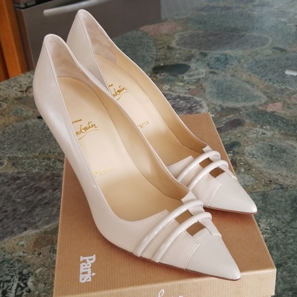 NWT Gorgeous Christian Louboutin Neutral Pump - Picture 3 of 8